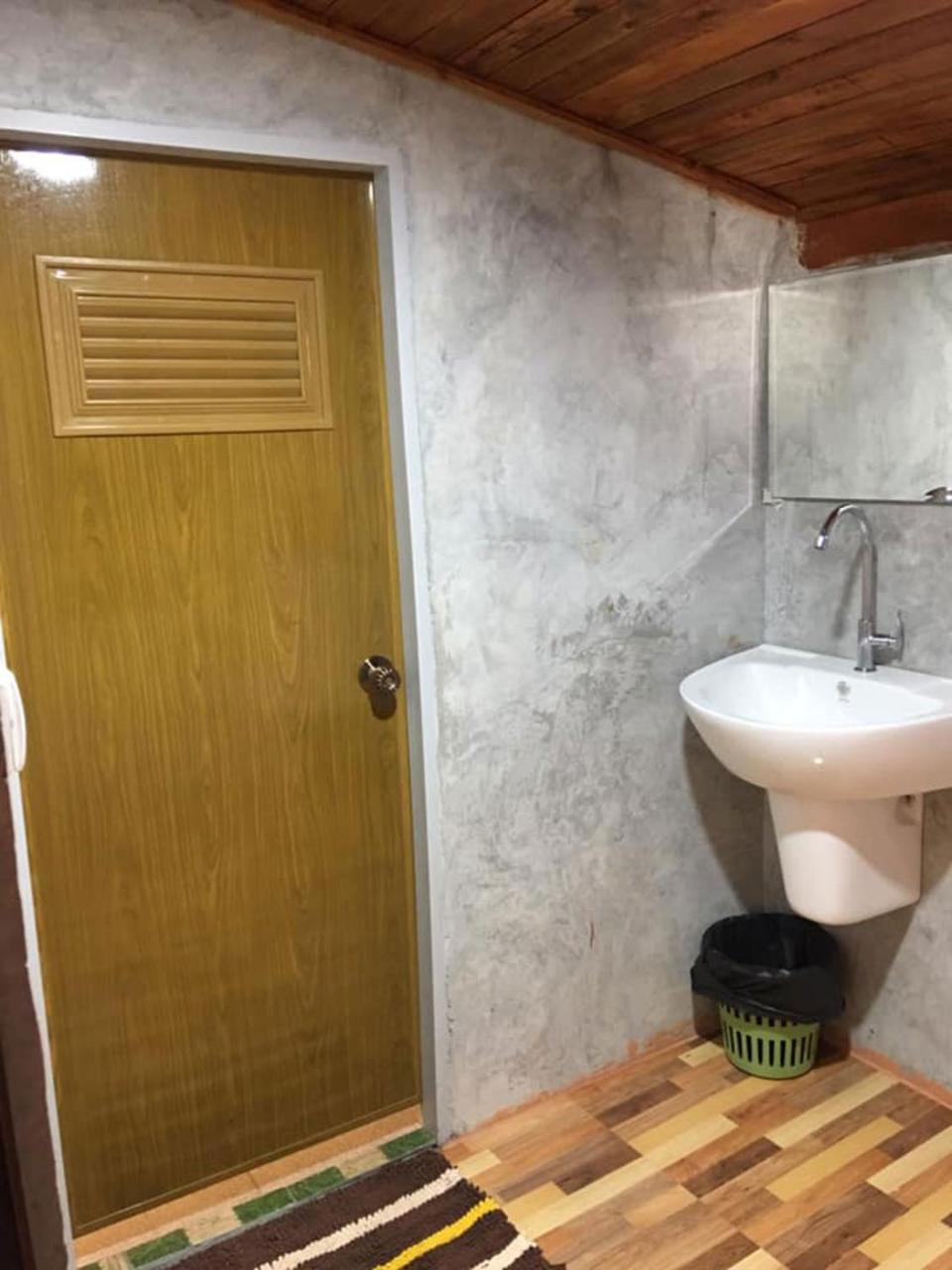 Lanta A Toi House Hotel Koh Lanta Bagian luar foto