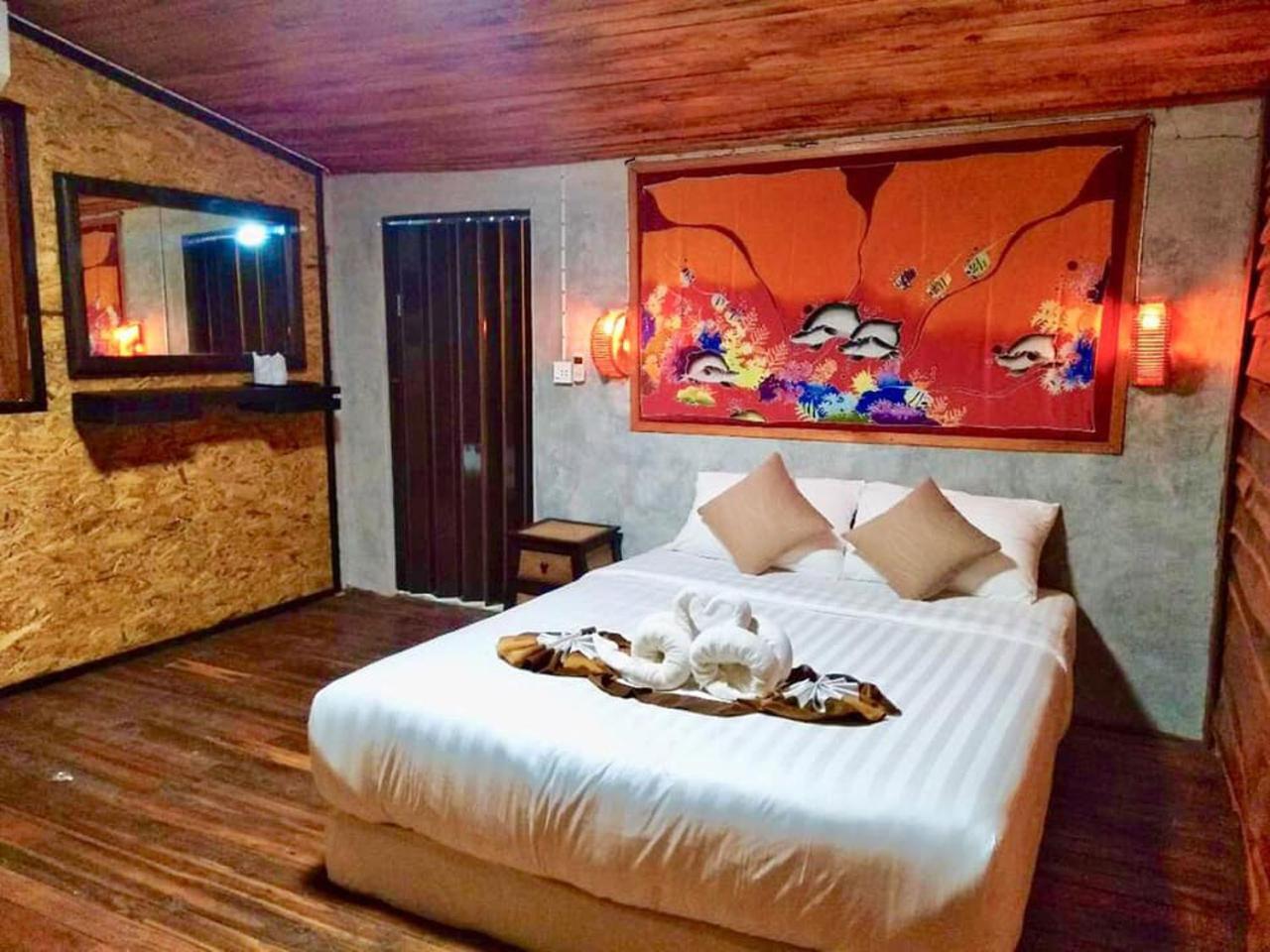 Lanta A Toi House Hotel Koh Lanta Bagian luar foto