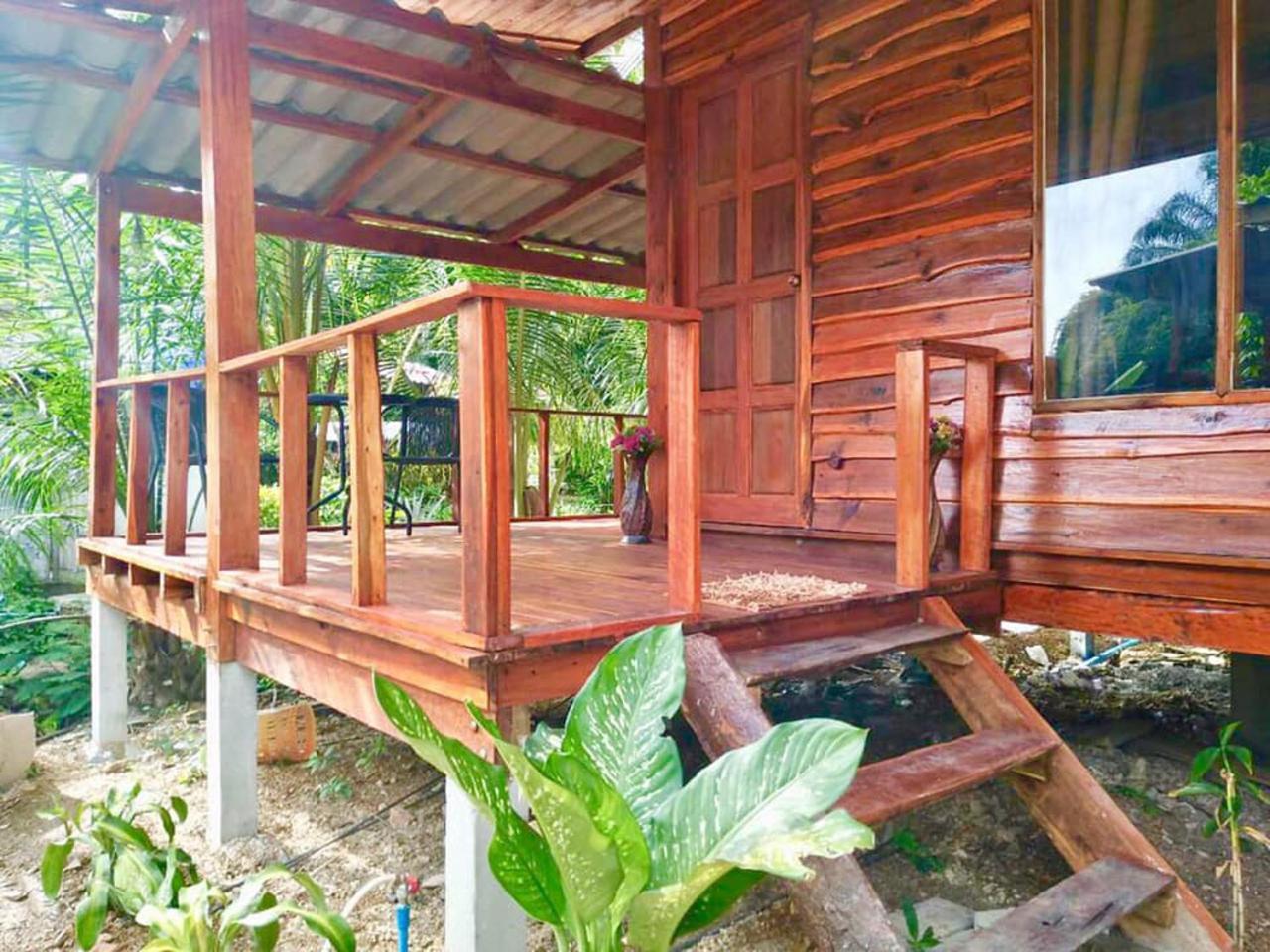 Lanta A Toi House Hotel Koh Lanta Bagian luar foto