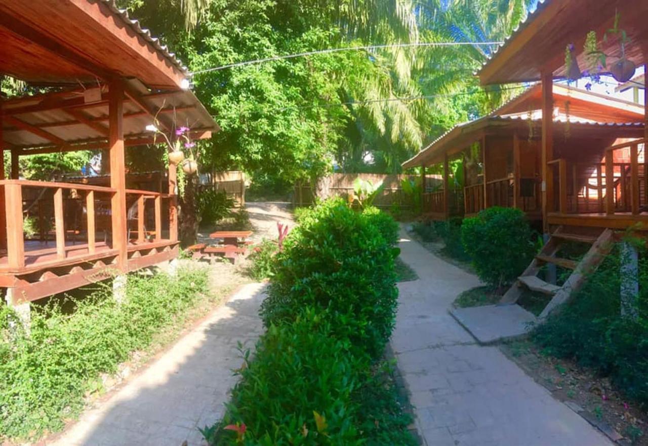 Lanta A Toi House Hotel Koh Lanta Bagian luar foto