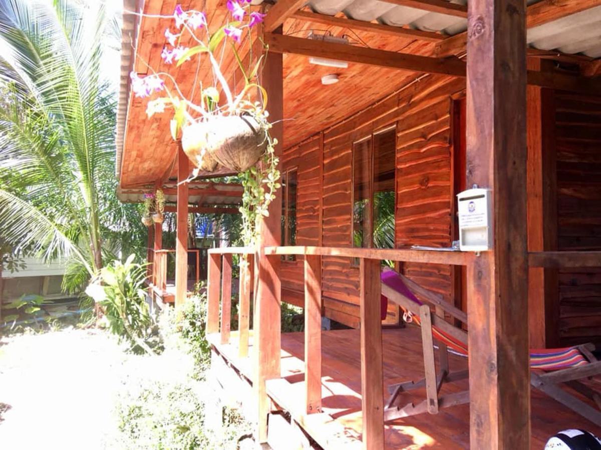 Lanta A Toi House Hotel Koh Lanta Bagian luar foto