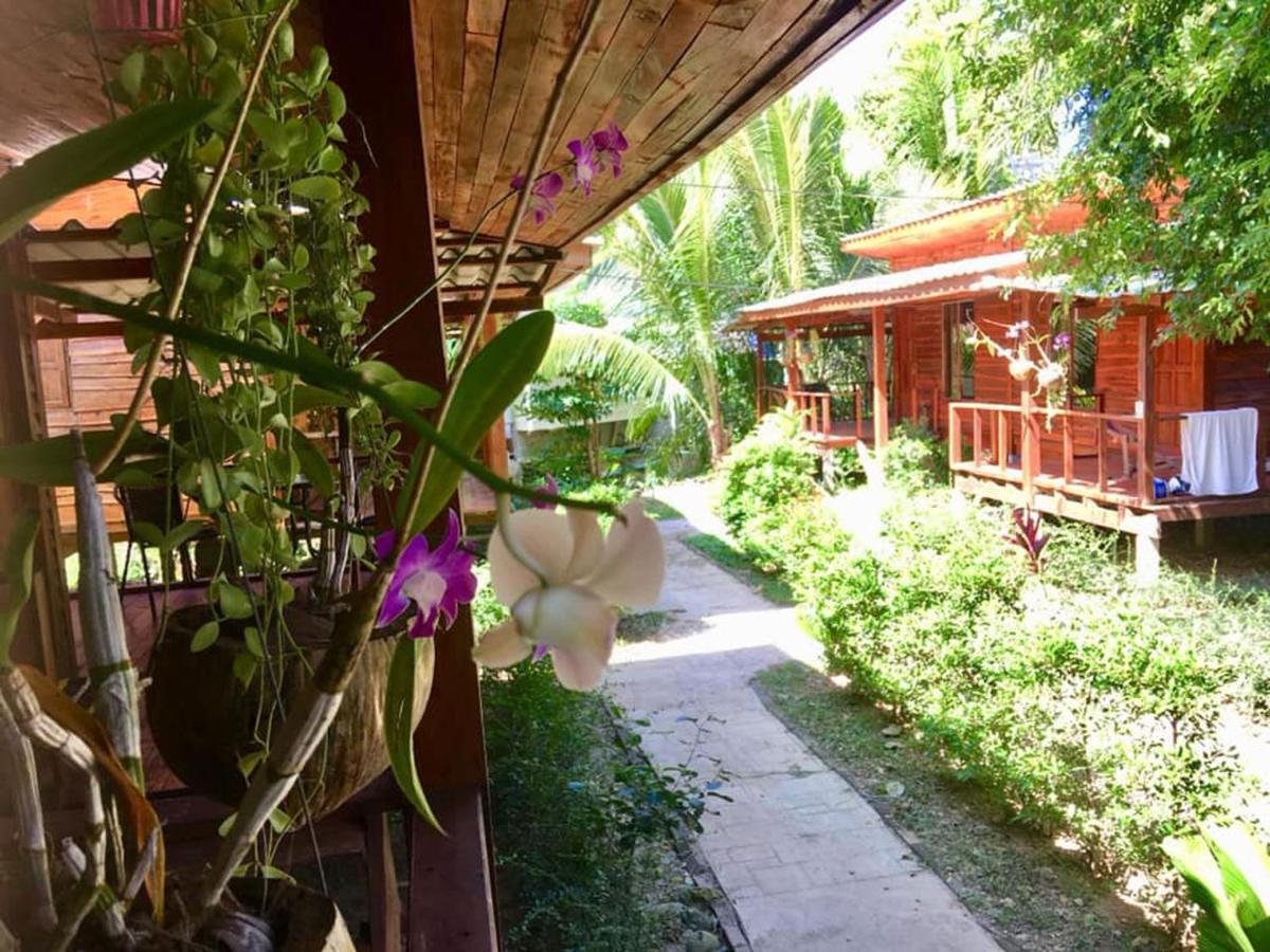 Lanta A Toi House Hotel Koh Lanta Bagian luar foto