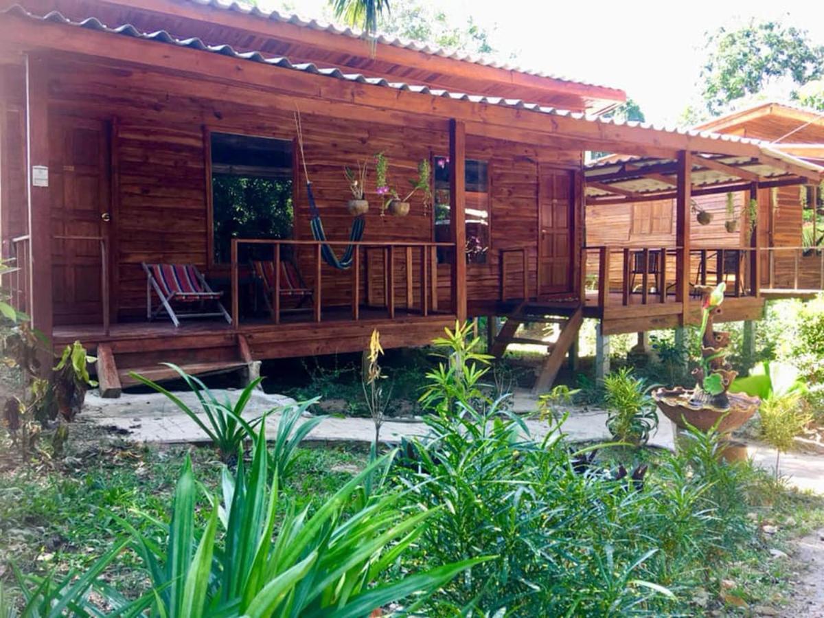 Lanta A Toi House Hotel Koh Lanta Bagian luar foto